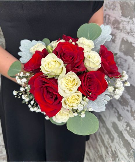 Crimson Classic Handheld Bouquet