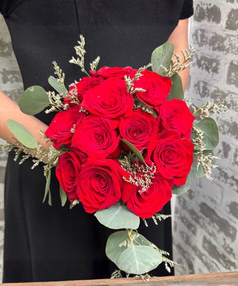 Timeless Romance Handheld Bouquet - 12 Roses