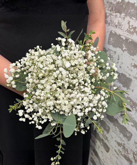 Cloud Nine Handheld Bouquet